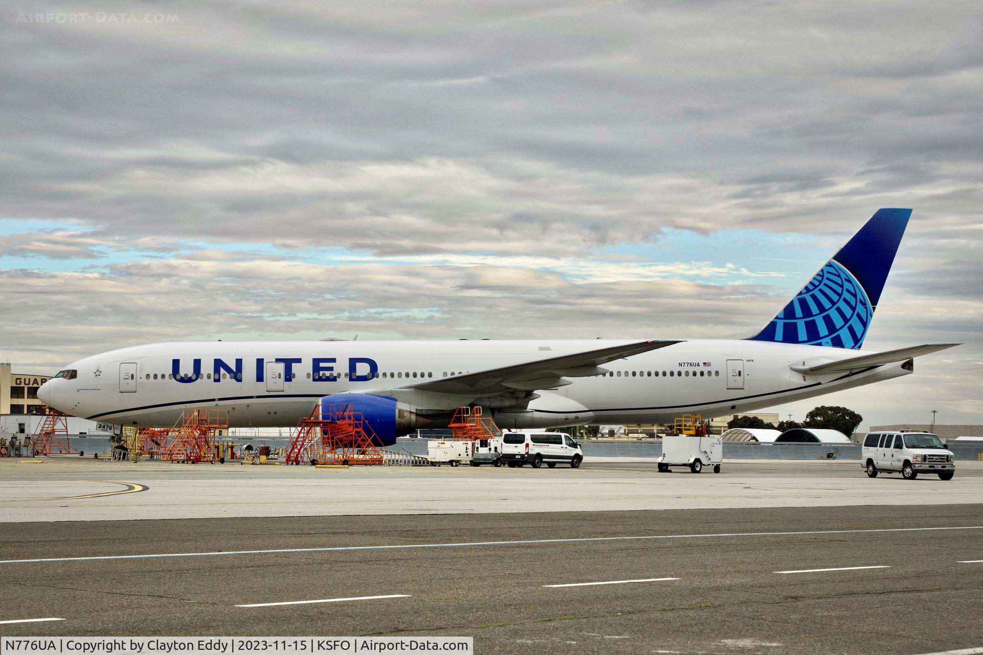 N776UA, 1996 Boeing 777-222 C/N 26937, SFO 2023.