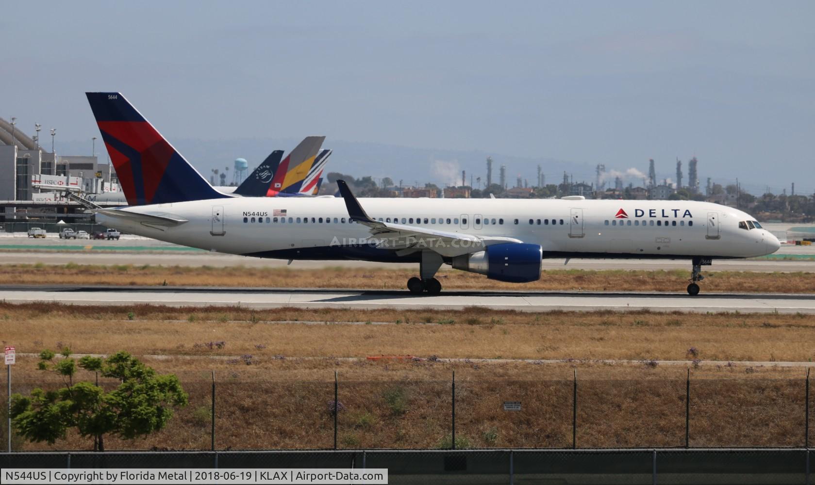 N544US, 1996 Boeing 757-251 C/N 26491, DAL 752 zx