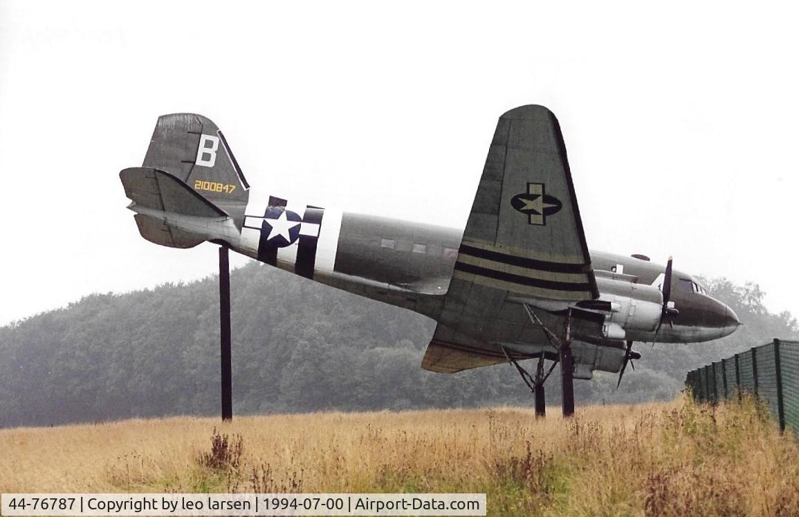 44-76787, 1944 Douglas DC-3C-S1C3G (C-47B) C/N 16371, Victory Memorial Museum.Arlon/Hondelage Belgien.With tail nr.2100847