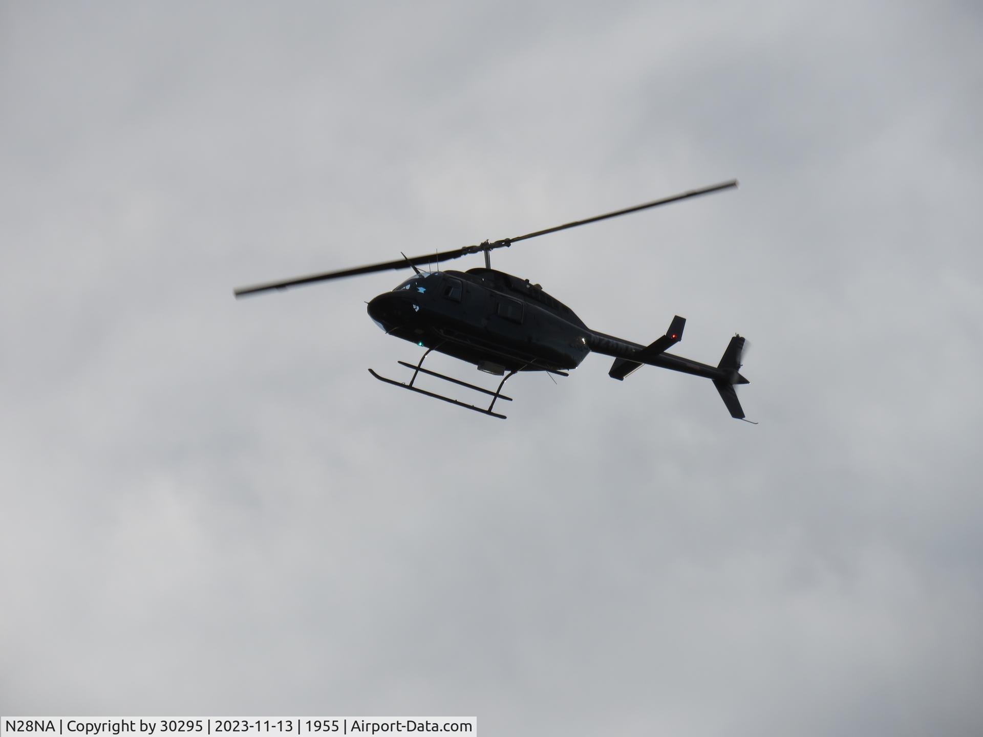 N28NA, 1990 Bell 206L-3 LongRanger III C/N 51387, Eastbound