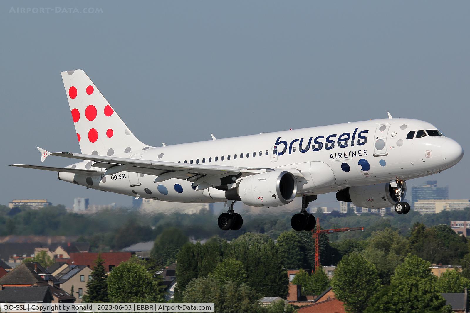 OO-SSL, 2002 Airbus A319-111 C/N 1803, at bru
