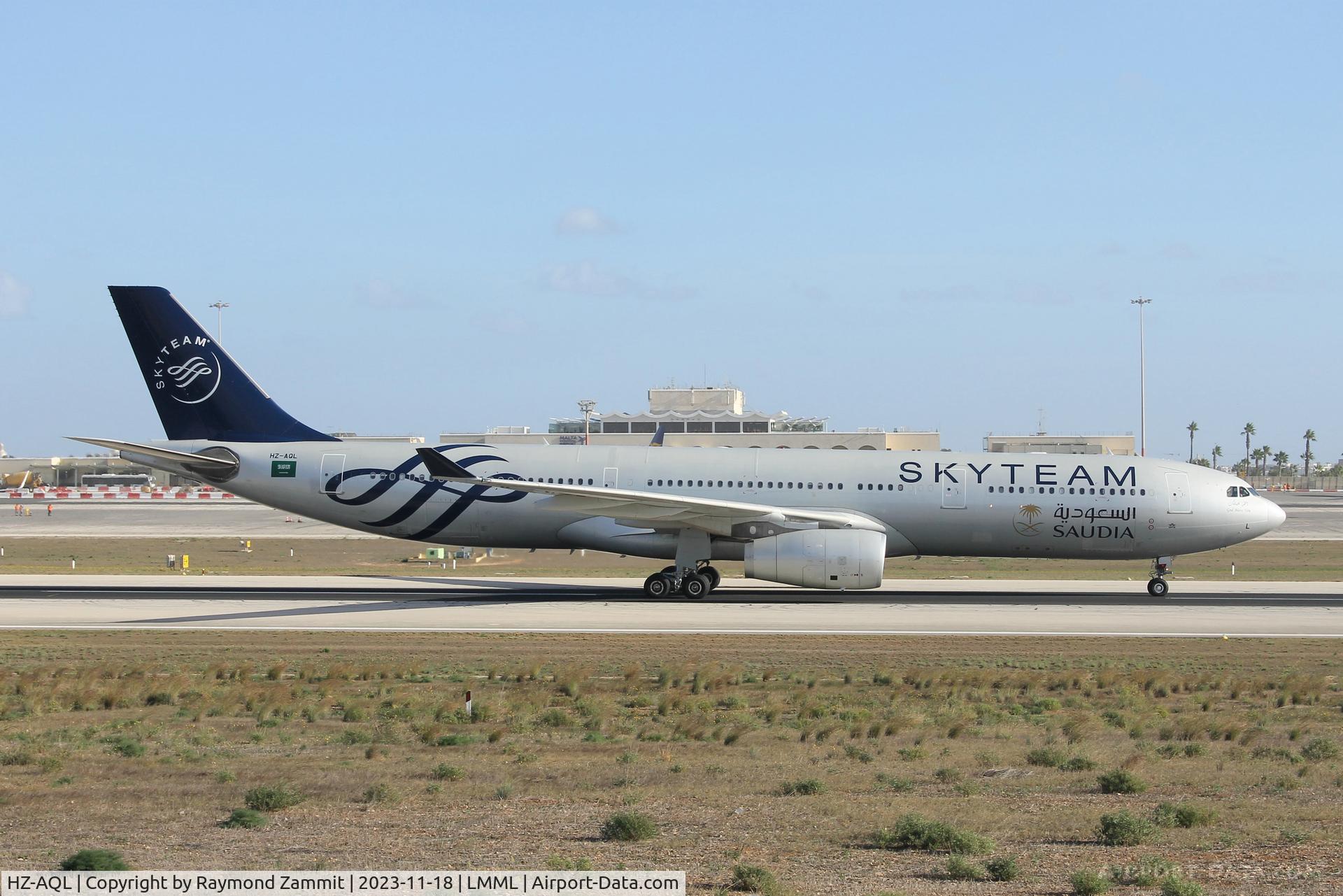 HZ-AQL, 2014 Airbus A330-343 C/N 1513, A330 HZ-AQL Saudia Arabian Airlines