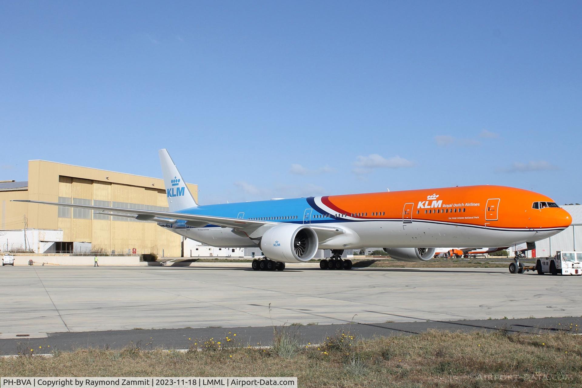 PH-BVA, 2008 Boeing 777-306/ER C/N 35671, B777 PH-BVA KLM (Orange Pride)