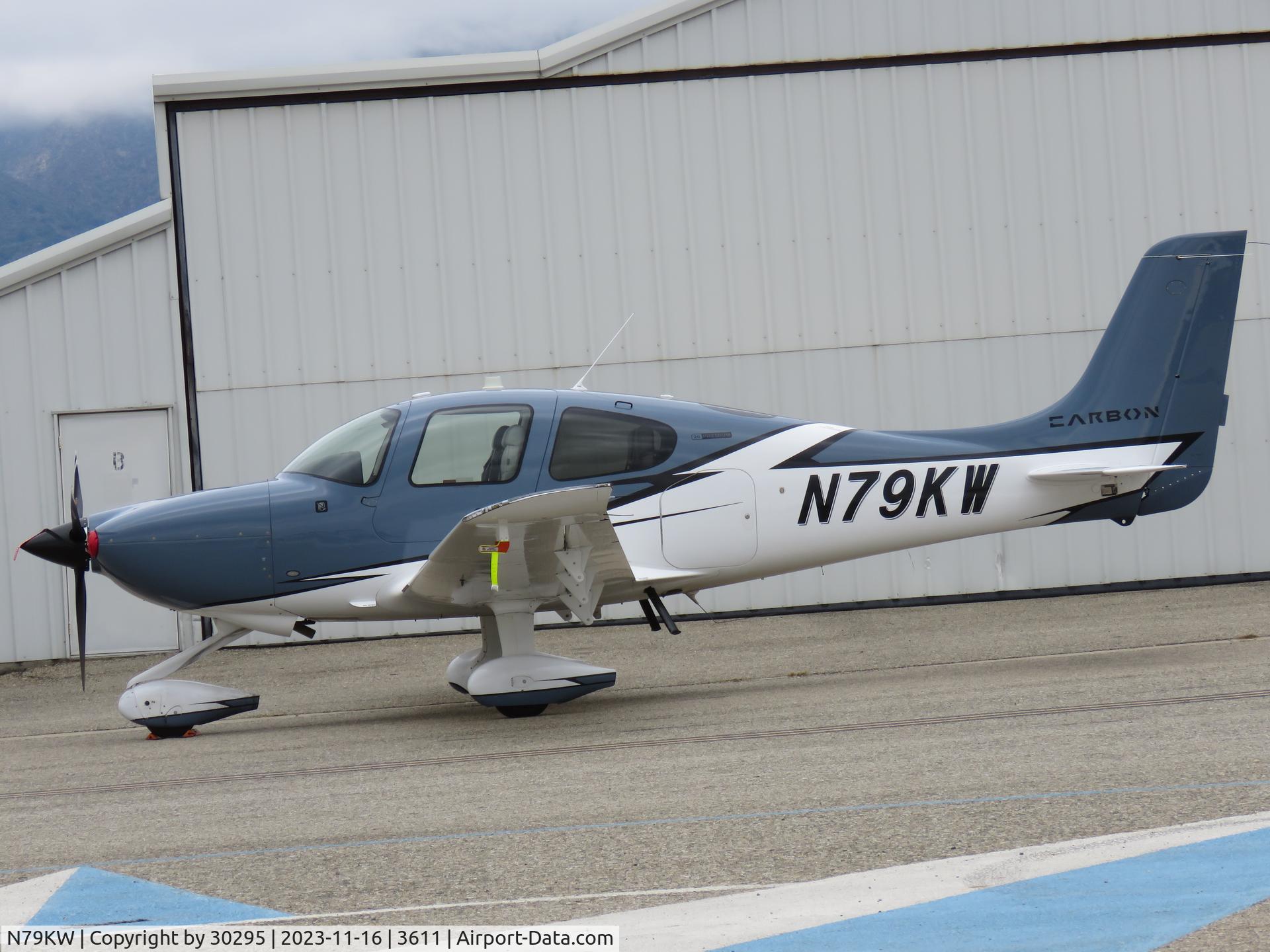N79KW, 2021 Cirrus SR20 C/N 2696, Parked