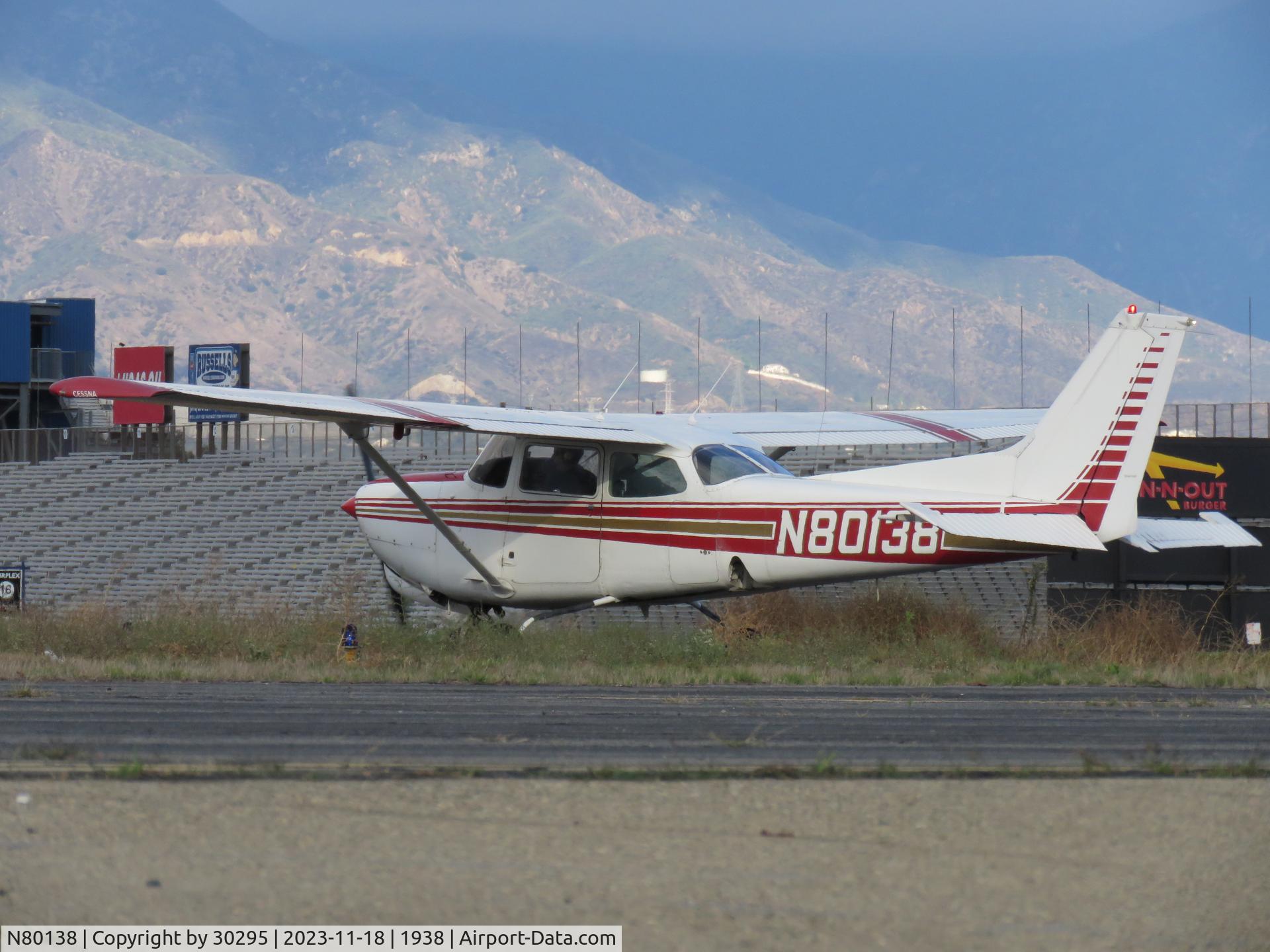 N80138, 1980 Cessna 172RG Cutlass RG C/N 172RG0507, Waiting
