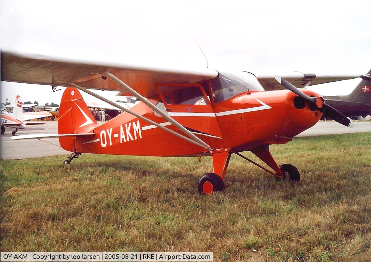 OY-AKM, 1949 Piper PA-16 Clipper C/N 16-101, Roskilde Air Show 21.8.2005