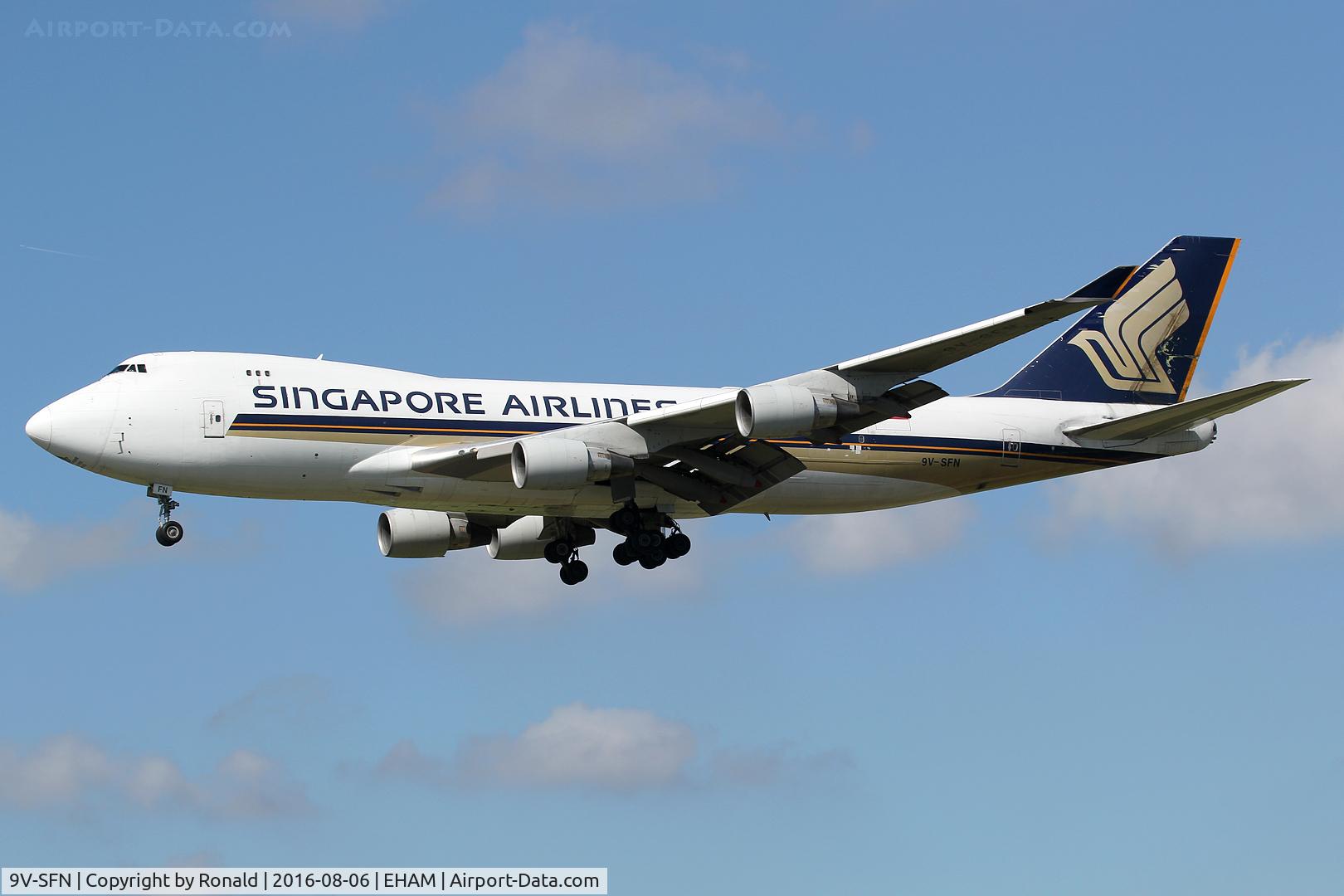 9V-SFN, 2004 Boeing 747-412F/SCD C/N 32899, at spl