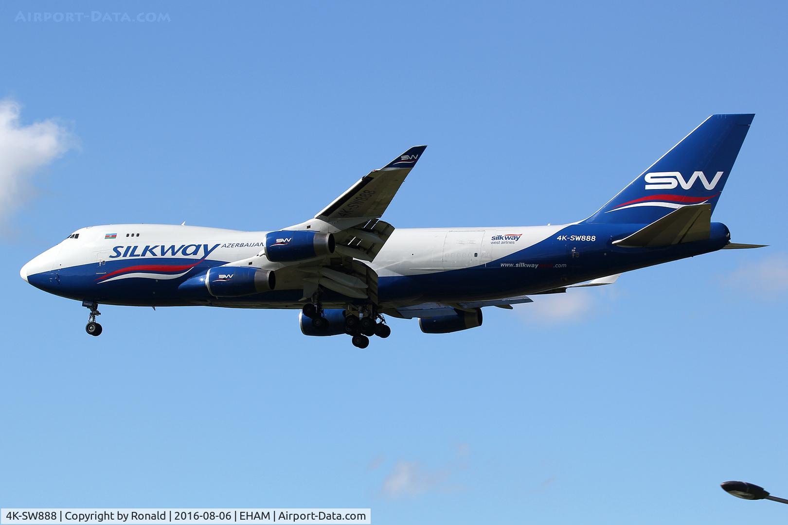4K-SW888, 1999 Boeing 747-4R7F/SCD C/N 29730, at spl