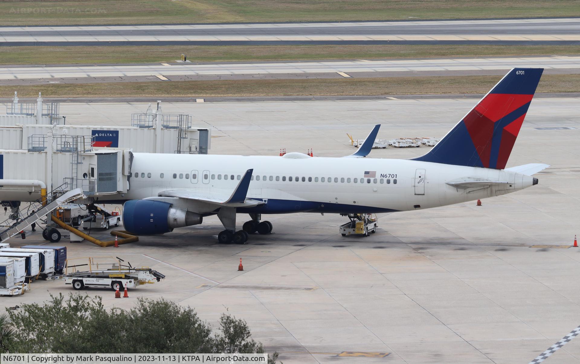 N6701, 1999 Boeing 757-232 C/N 30187, Boeing 757-232