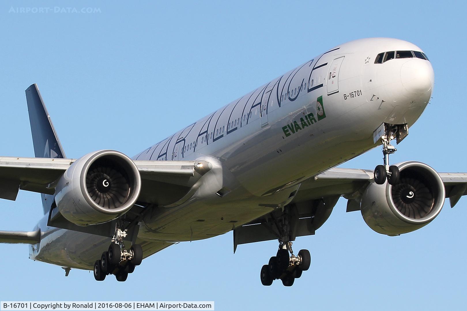 B-16701, 2005 Boeing 777-35E/ER C/N 32639, at spl