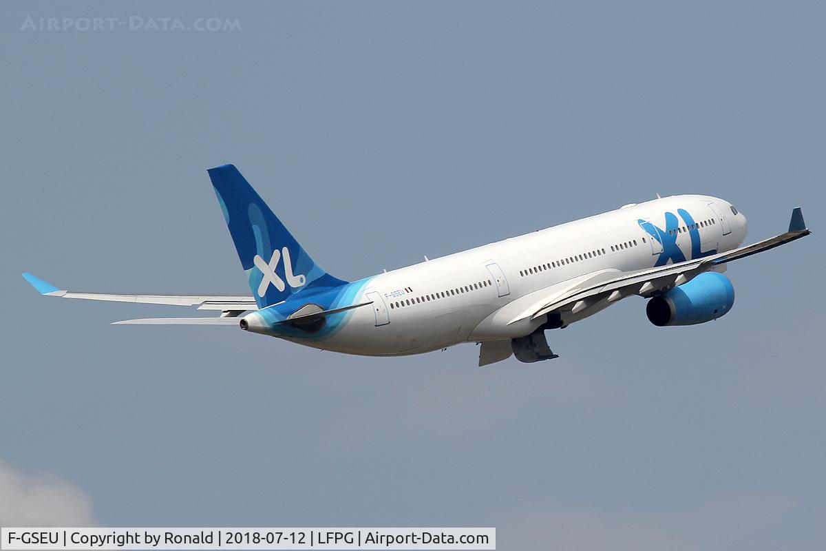 F-GSEU, 2004 Airbus A330-243 C/N 635, at cdg