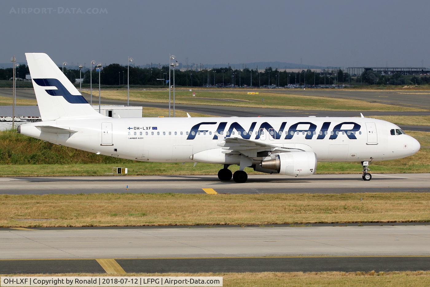 OH-LXF, 2002 Airbus A320-214 C/N 1712, at cdg