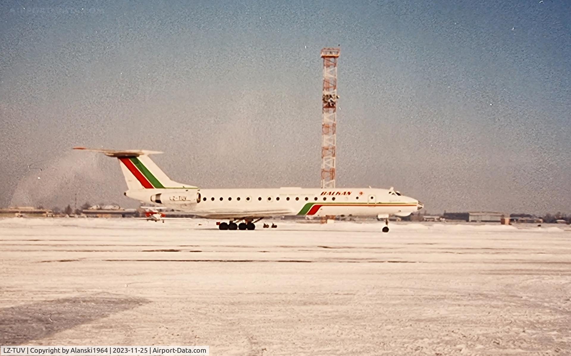 LZ-TUV, 1971 Tupolev Tu-134A-3 C/N 1351408, Sofia Airport January 1993