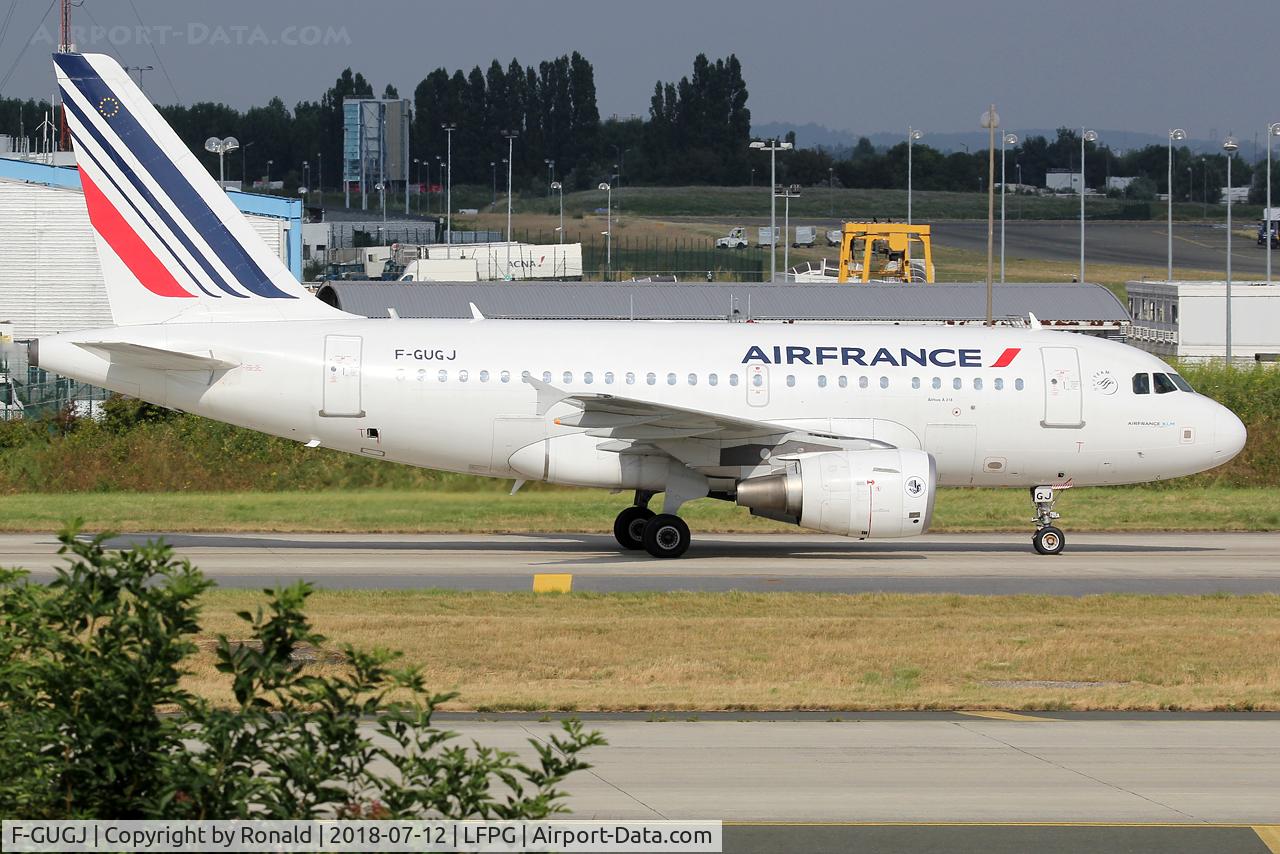 F-GUGJ, 2005 Airbus A318-111 C/N 2582, at cdg
