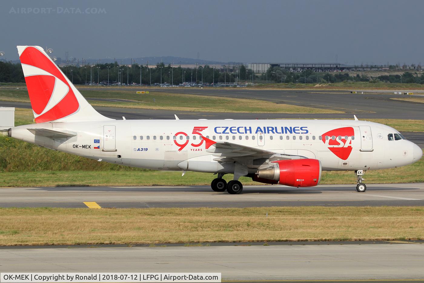 OK-MEK, 2007 Airbus A319-112 C/N 3043, at cdg