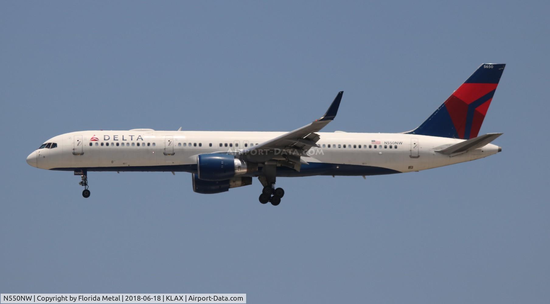 N550NW, 2001 Boeing 757-251 C/N 26497, DAL 752 zx