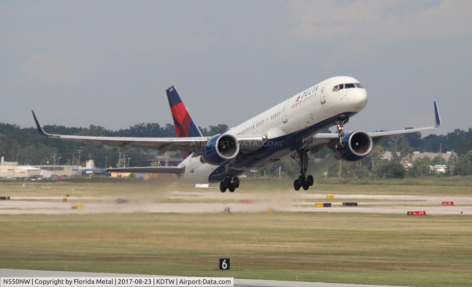 N550NW, 2001 Boeing 757-251 C/N 26497, DAL 752 zx