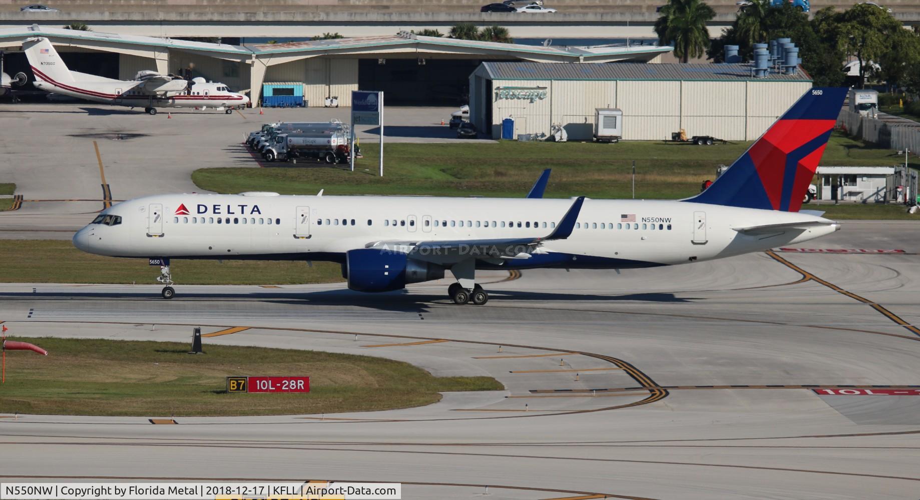 N550NW, 2001 Boeing 757-251 C/N 26497, DAL 752 zx