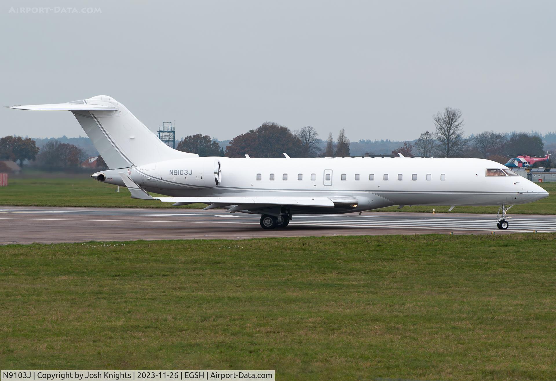 N9103J, 2001 Bombardier BD-700-1A10 Global Express C/N 9103, Turning Onto RWY27 For Departure.