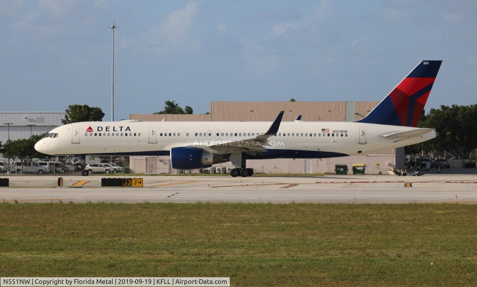 N551NW, 2001 Boeing 757-251 C/N 26498, DAL 752 zx