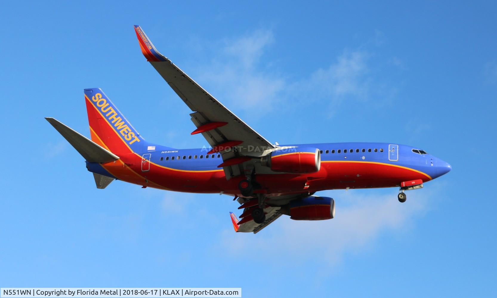 N551WN, 2001 Boeing 737-76Q C/N 30280, SWA 737 canyon zx