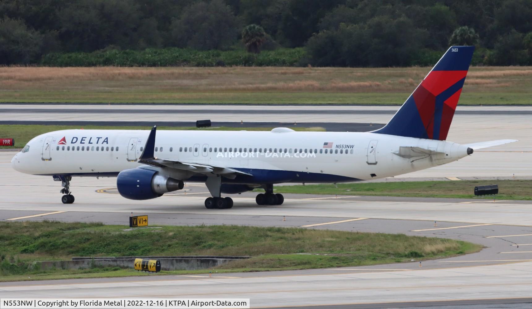 N553NW, 2001 Boeing 757-251 C/N 26500, DAL 752 zx