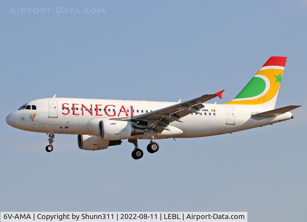 6V-AMA, 2006 Airbus A319-111 C/N 2897, Landing rwy 24R