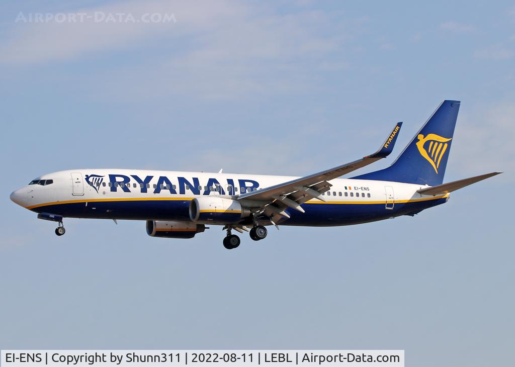 EI-ENS, 2010 Boeing 737-8AS C/N 40307, Landing rwy 24R