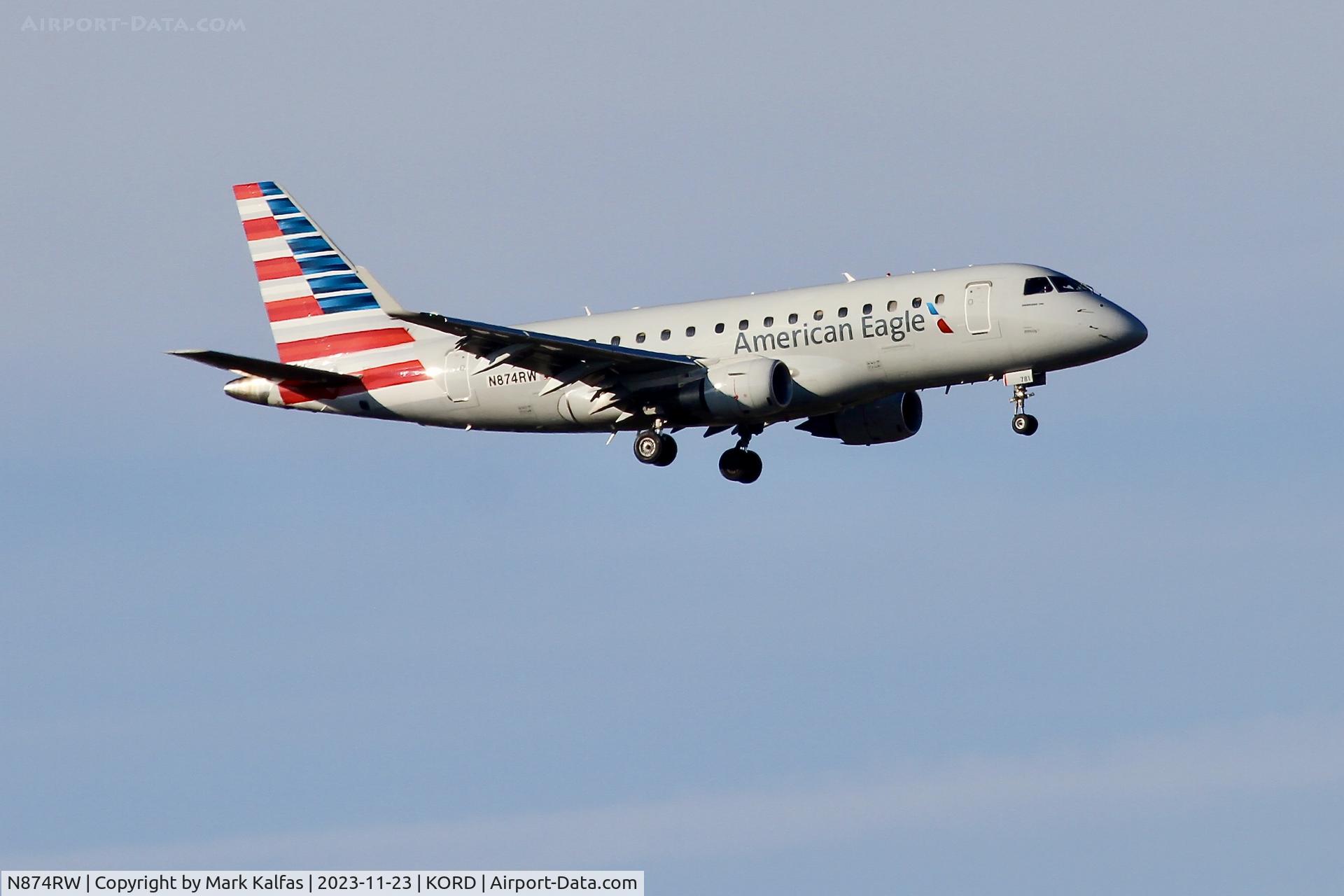 N874RW, 2006 Embraer 170SE (ERJ-170-100SE) C/N 17000148, ENVOY/AMERICAN EAGLE E170 N874RW ENY3669 KAVP-KORD, 10C APP