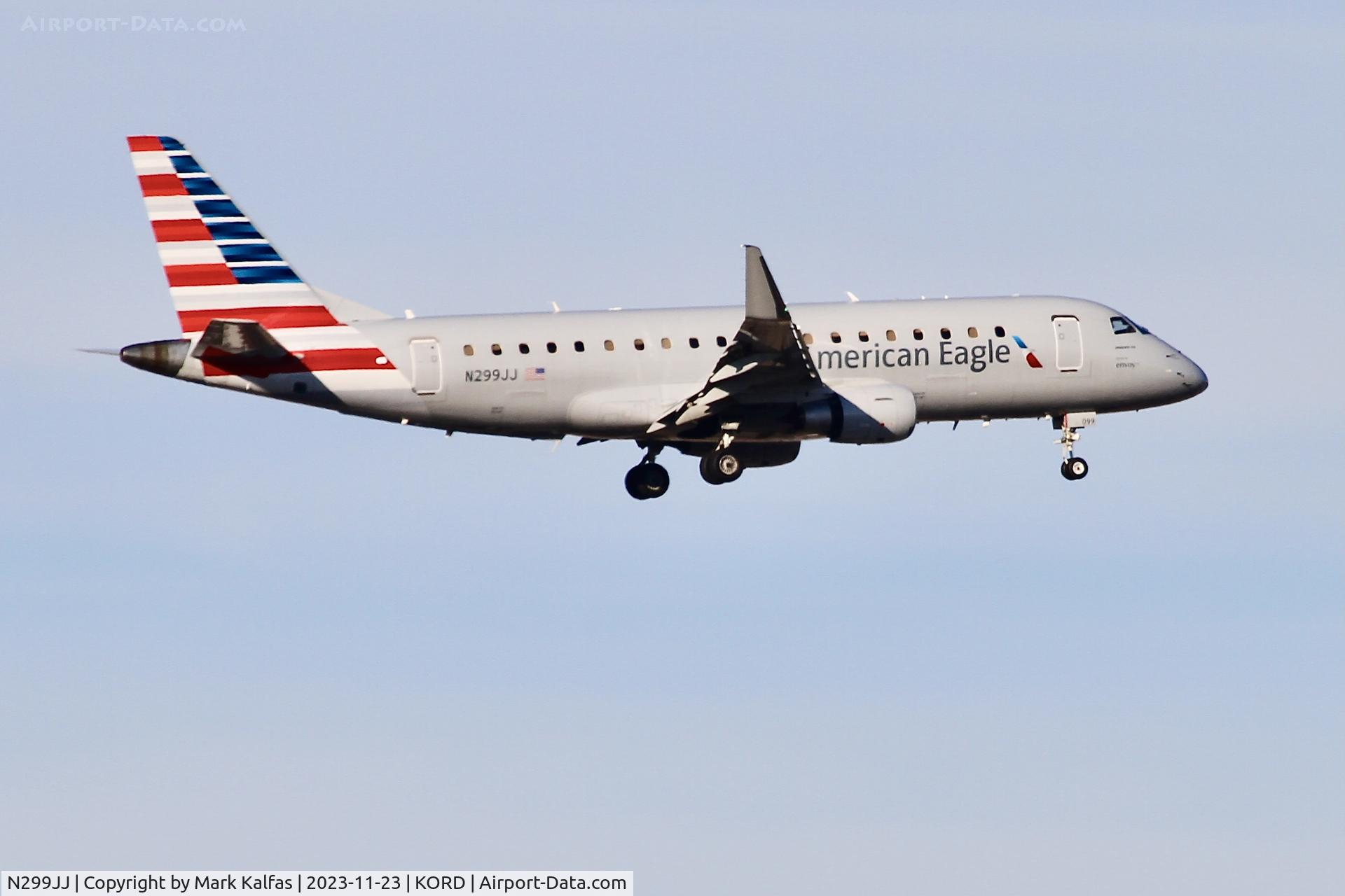 N299JJ, 2020 Embraer 175LR (ERJ-170-200LR) C/N 17000847, E75L Envoy / American Eagle EMBRAER 175 (long wing) N299JJ on approach 10C KORD