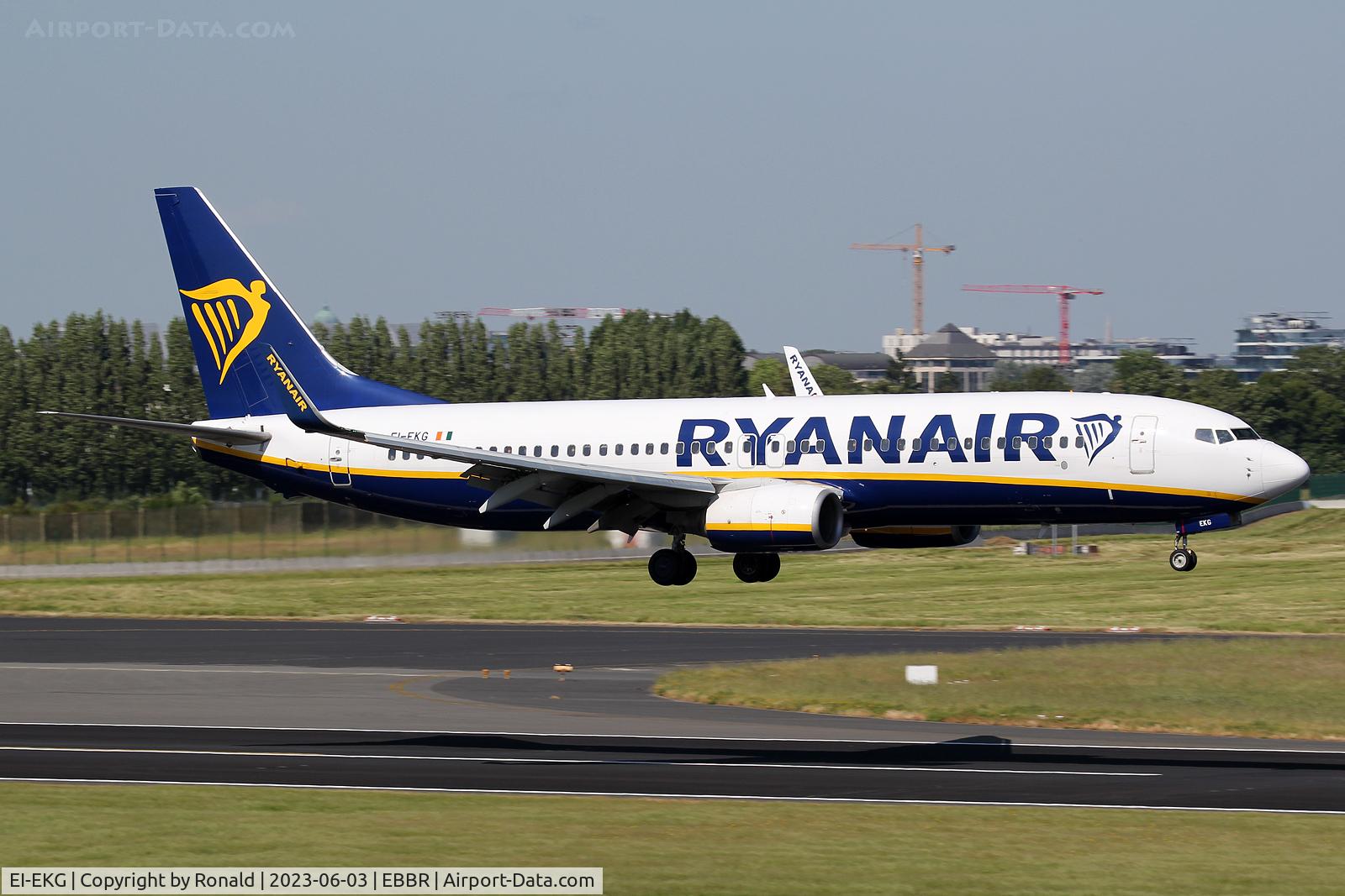 EI-EKG, 2010 Boeing 737-8AS C/N 35021, at bru