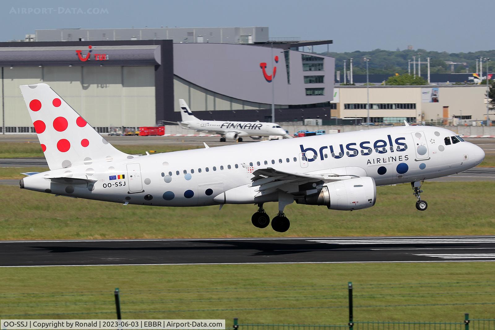 OO-SSJ, 2002 Airbus A319-111 C/N 1759, at bru