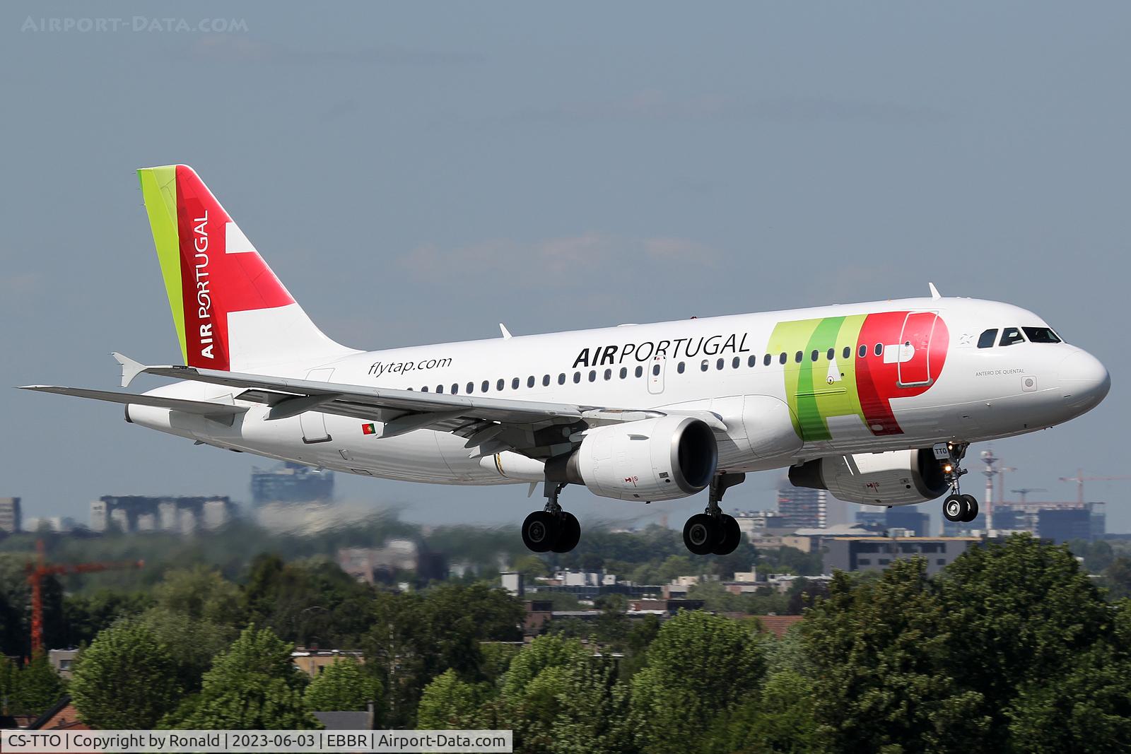 CS-TTO, 1999 Airbus A319-111 C/N 1127, at bru