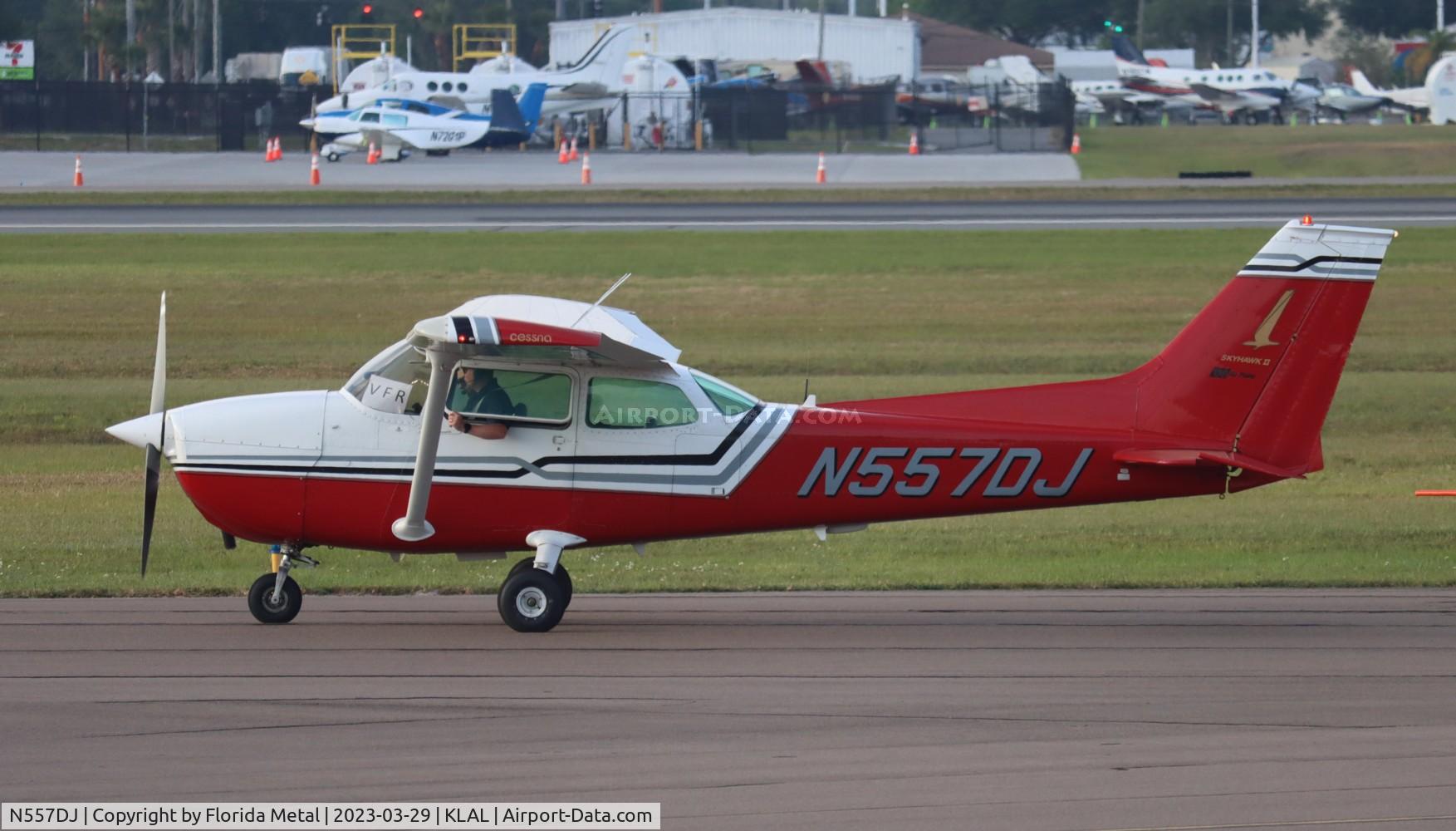 N557DJ, 1973 Cessna 172M C/N 17262420, C172 classic zx