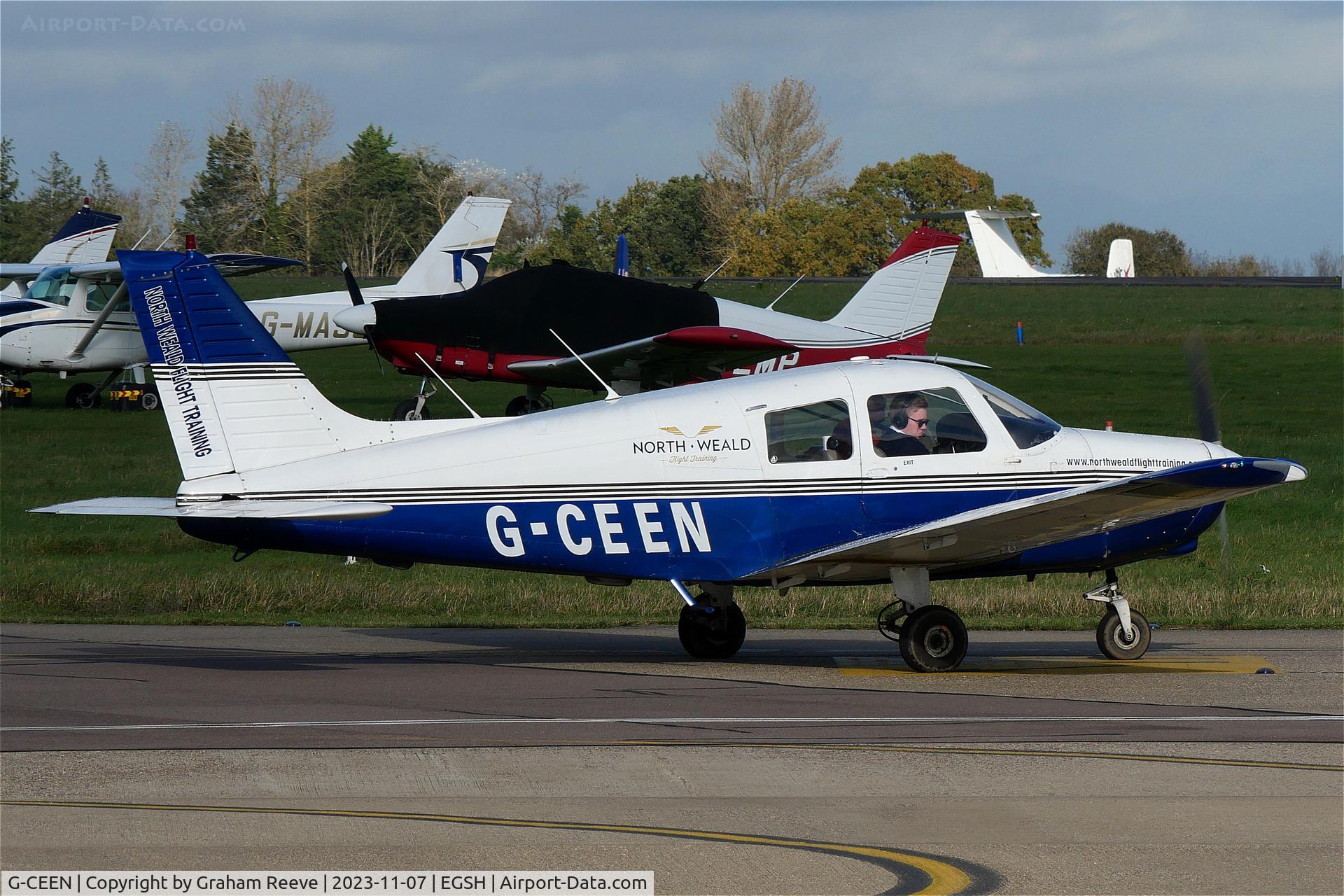 G-CEEN, 1990 Piper PA-28-161 Cadet C/N 2841293, Departing from Norwich.