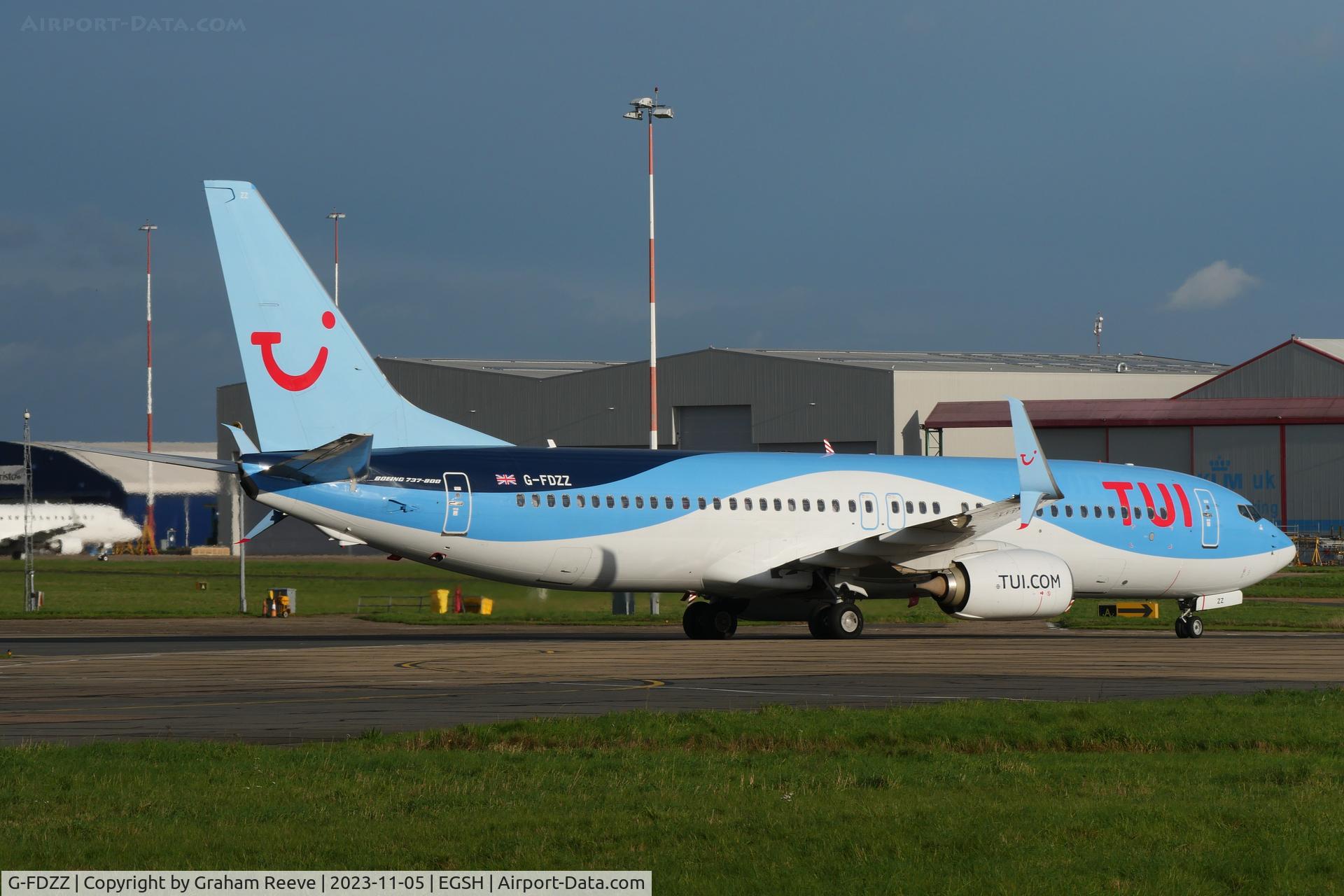 G-FDZZ, 2011 Boeing 737-8K5 C/N 37262, Just landed at Norwich.