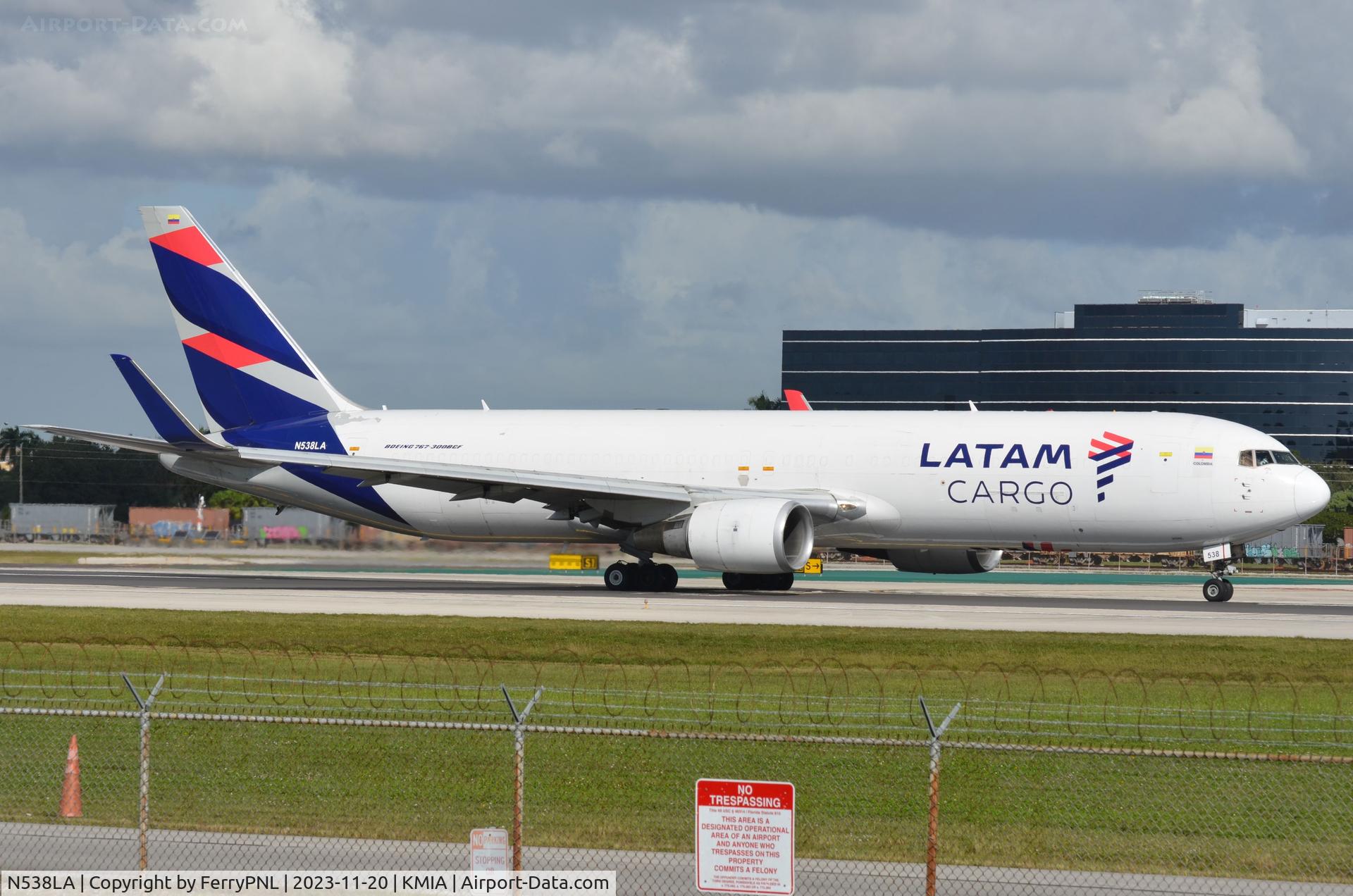 N538LA, 2006 Boeing 767-316F C/N 34628, Latam B763F for departure