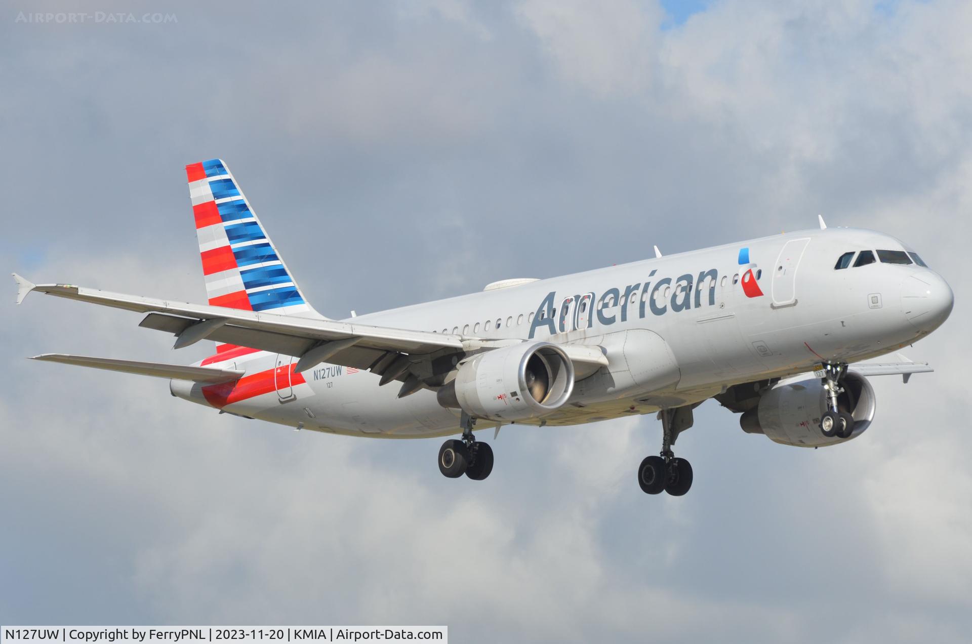 N127UW, 2010 Airbus A320-214 C/N 4202, Arrival of American A320