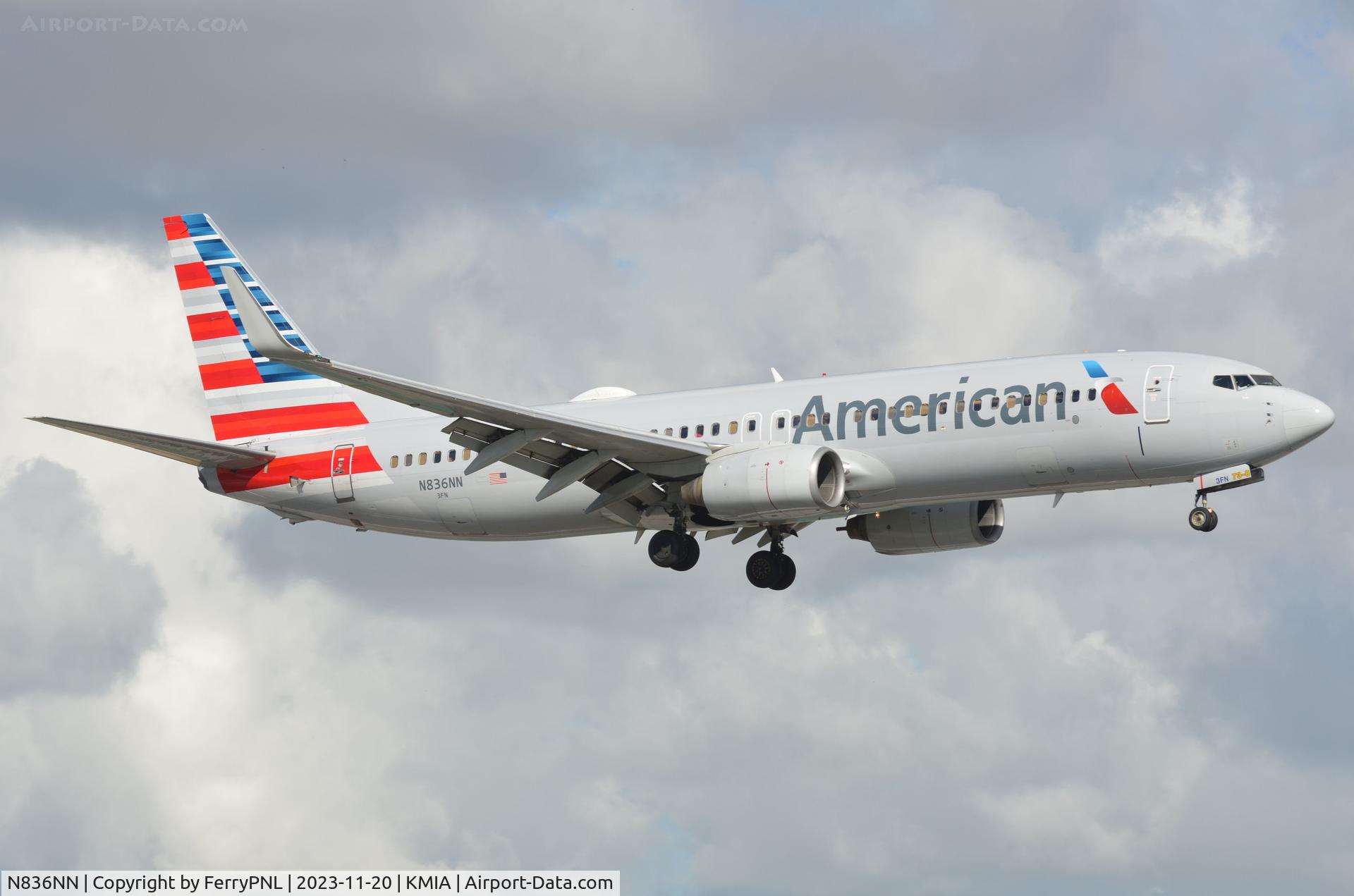 N836NN, 2010 Boeing 737-823 C/N 31095, Arrival of AA B738