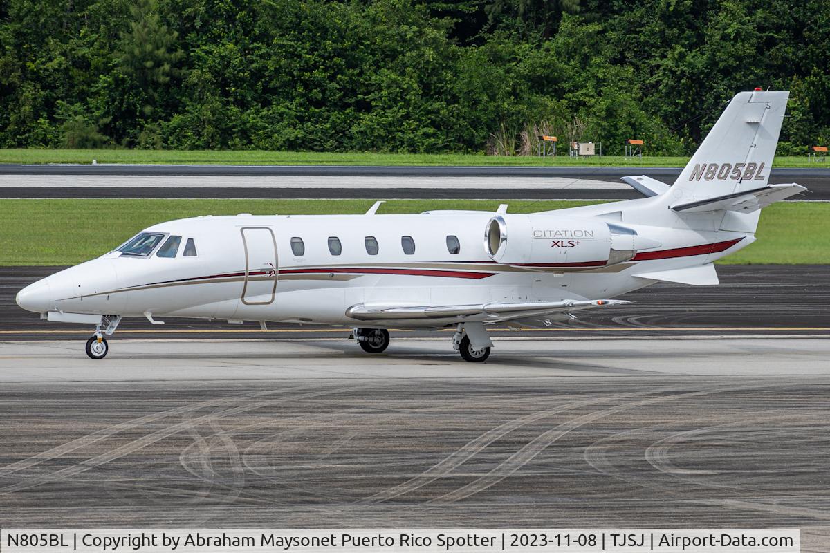 N805BL, , Taxing for departure