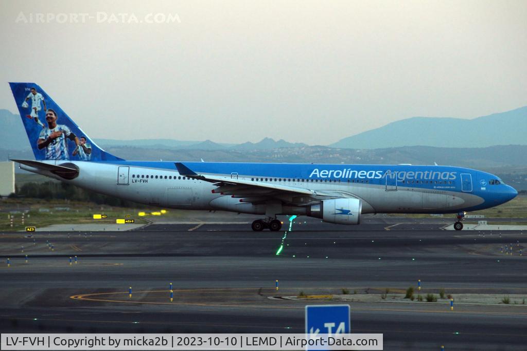 LV-FVH, 2015 Airbus A330-202 C/N 1605, Taxiing