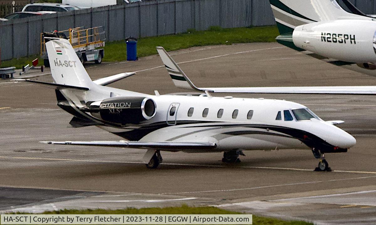 HA-SCT, Cessna 560XLS C/N 560-6014, At Luton Airport
