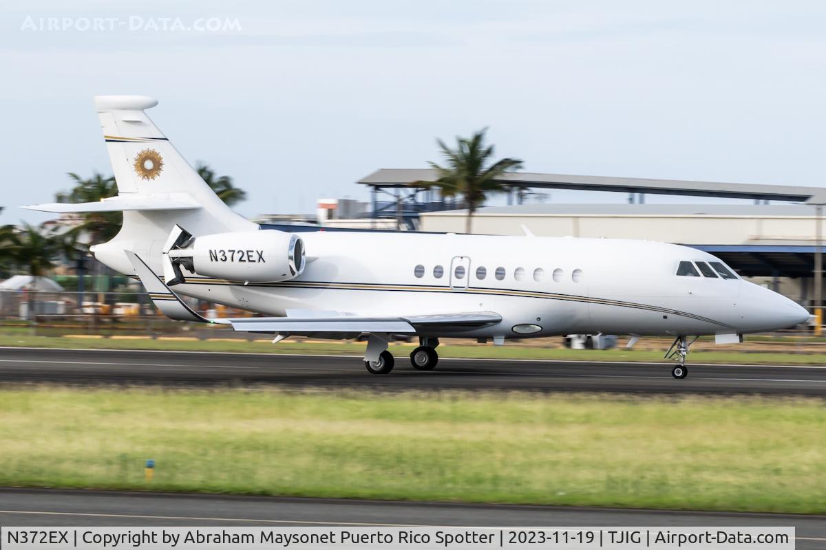 N372EX, 2001 Dassault Falcon 2000EX C/N 12, Landing on runway 9