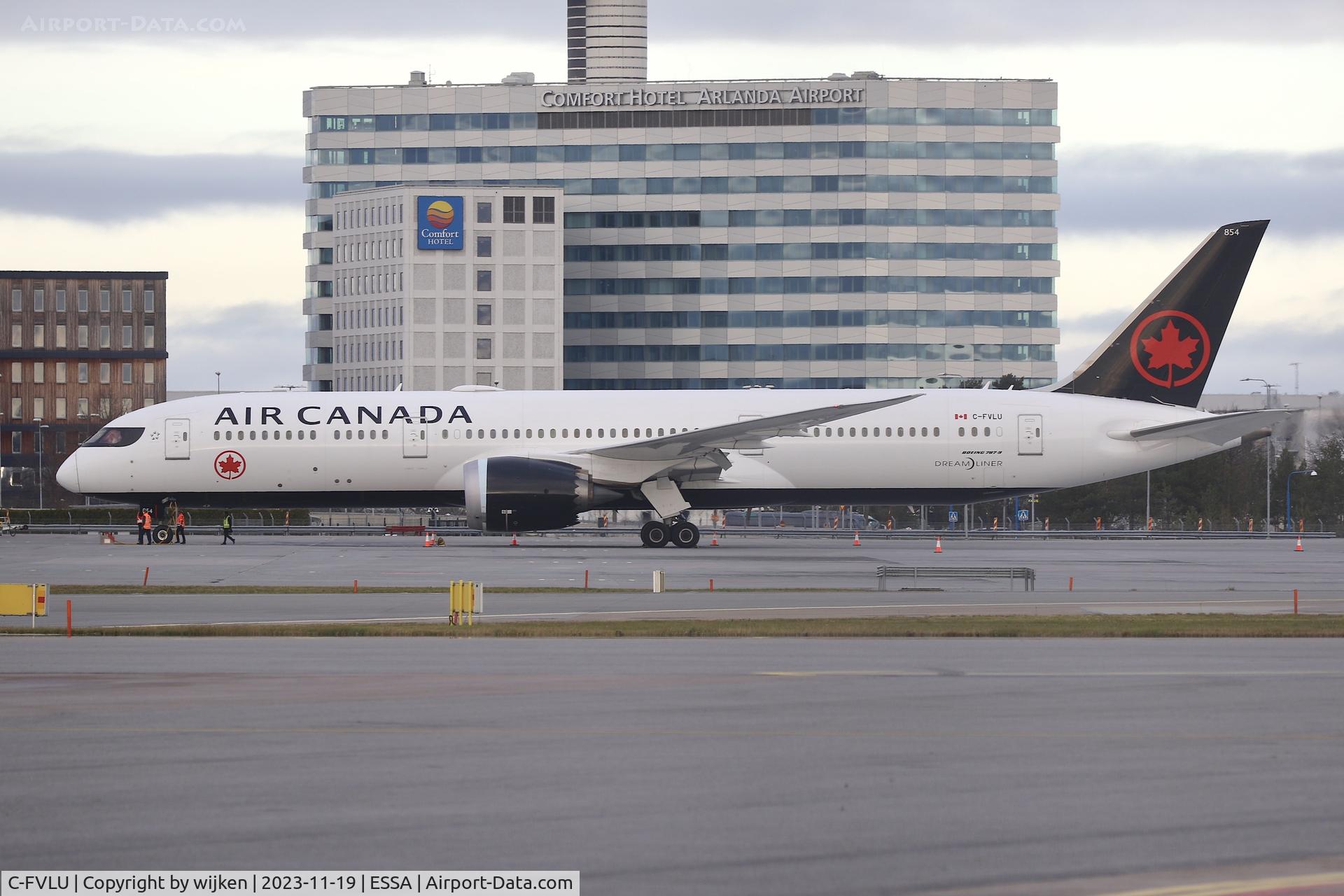 C-FVLU, 2018 Boeing 787-9 Dreamliner C/N 38360, Ramp E