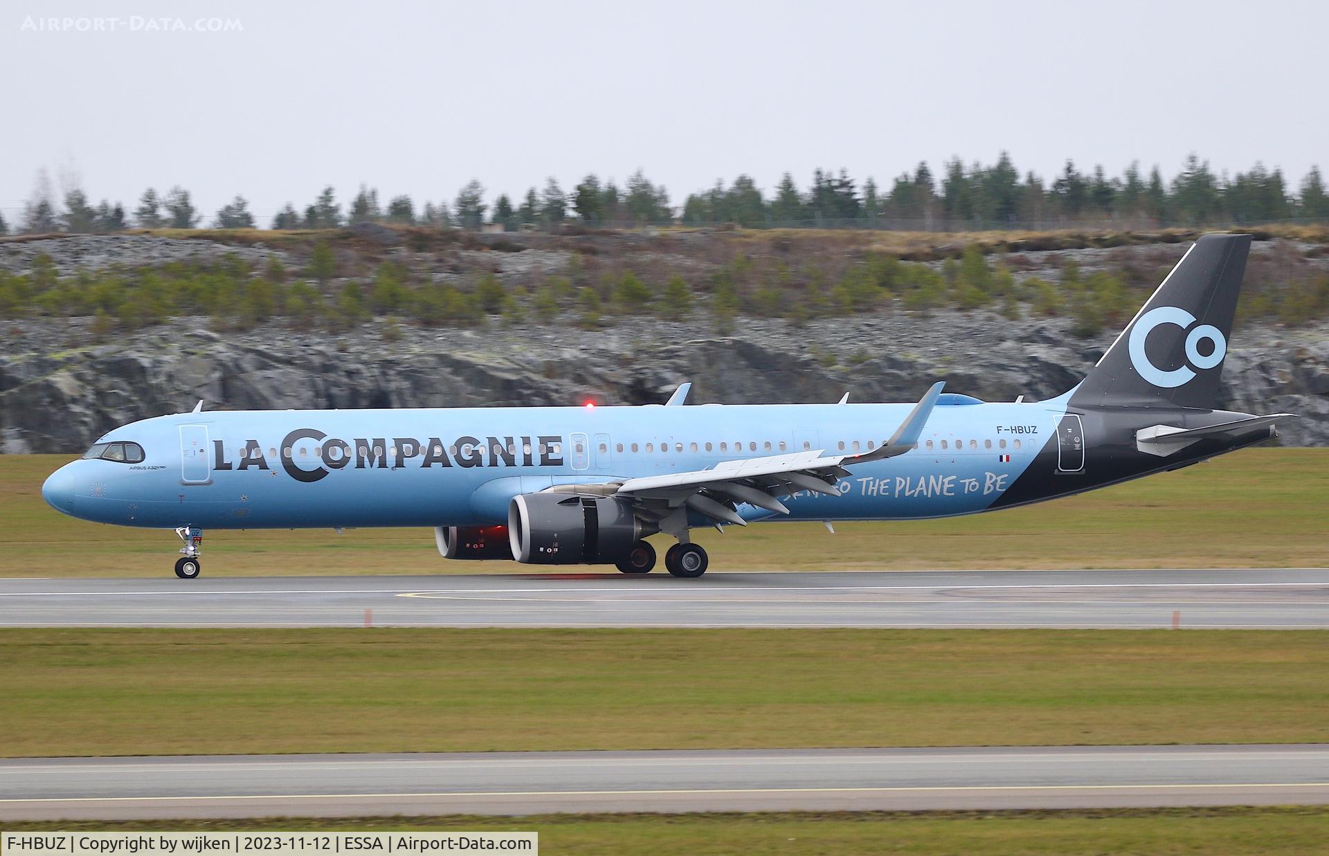 F-HBUZ, 2019 Airbus A321-251NX C/N 8866, RWY 01R