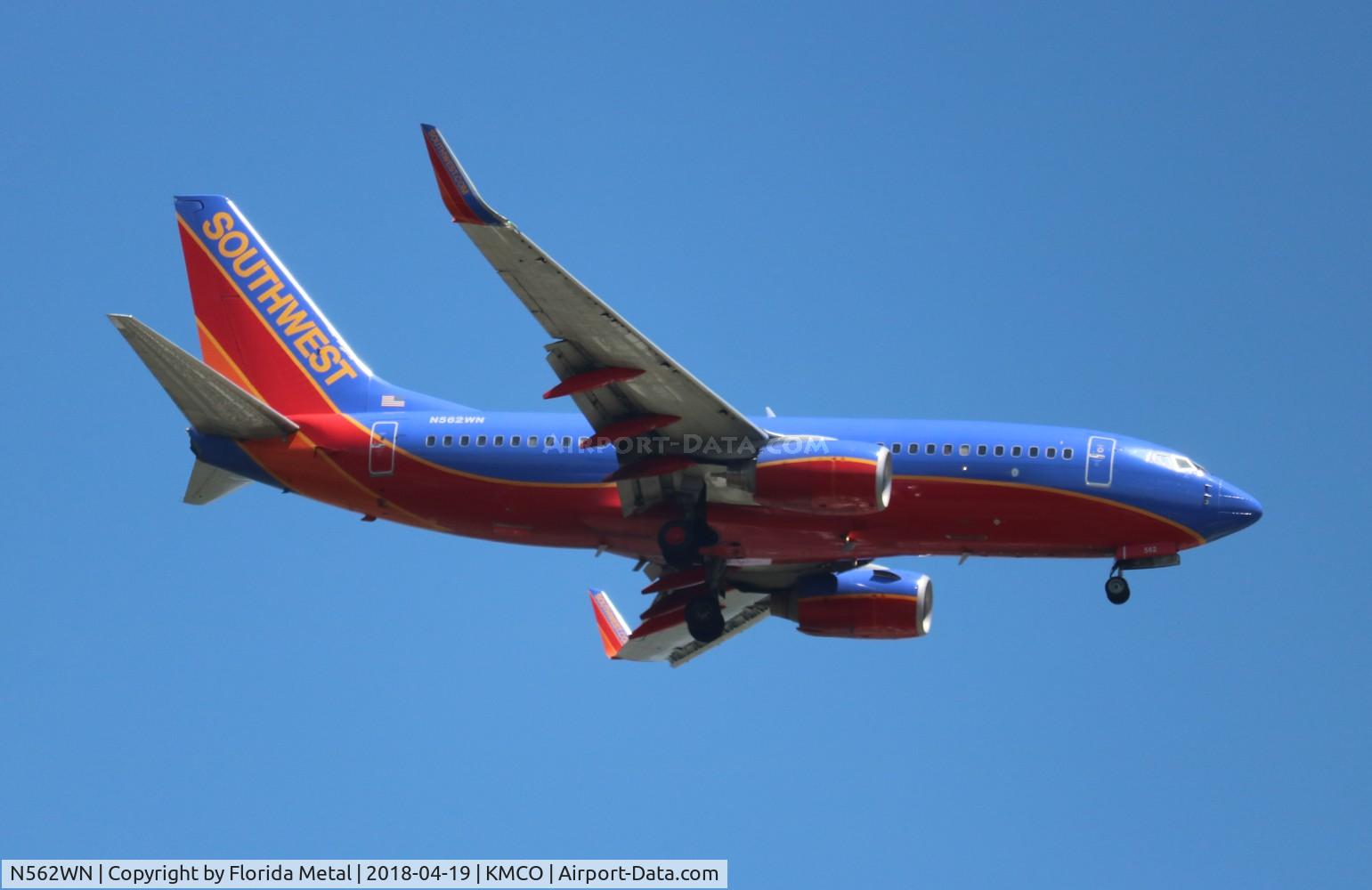 N562WN, 2000 Boeing 737-790 C/N 30778, SWA 737 canyon zx