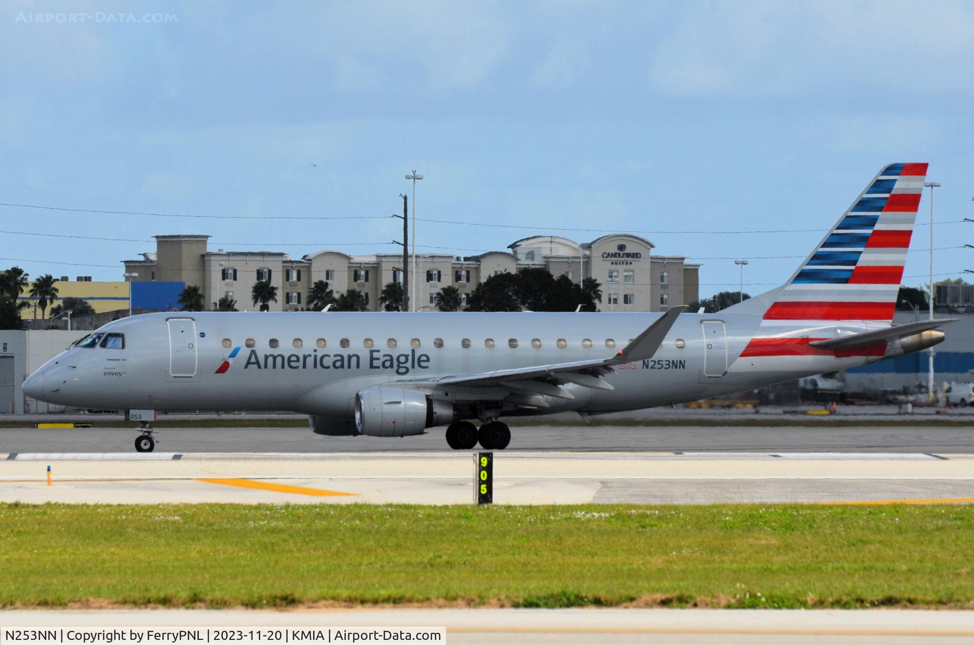 N253NN, 2017 Embraer 175LR (ERJ-170-200LR) C/N 17000649, American Eagle ERJ175
