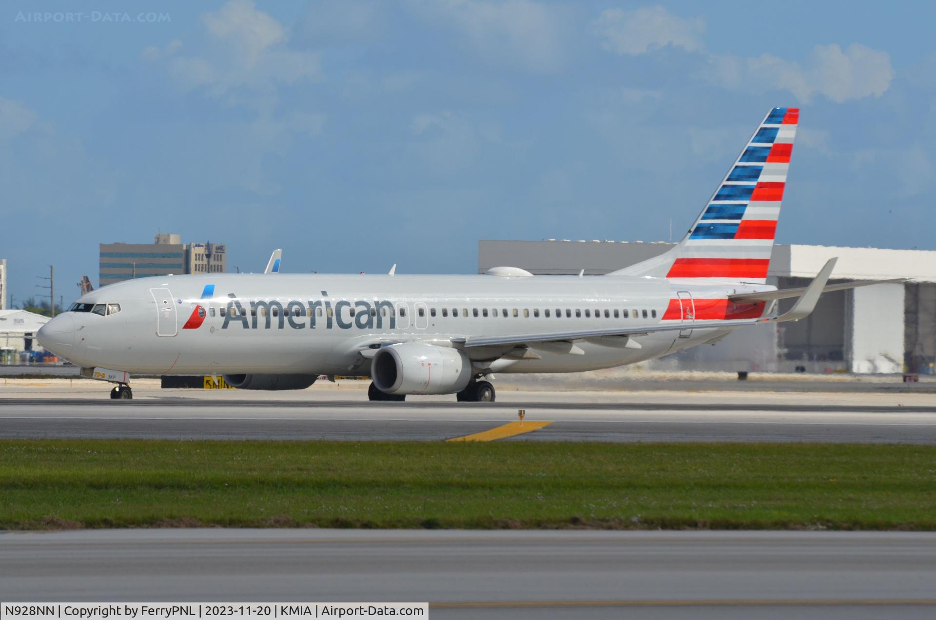 N928NN, 2013 Boeing 737-823 C/N 31172, 3KP for departure