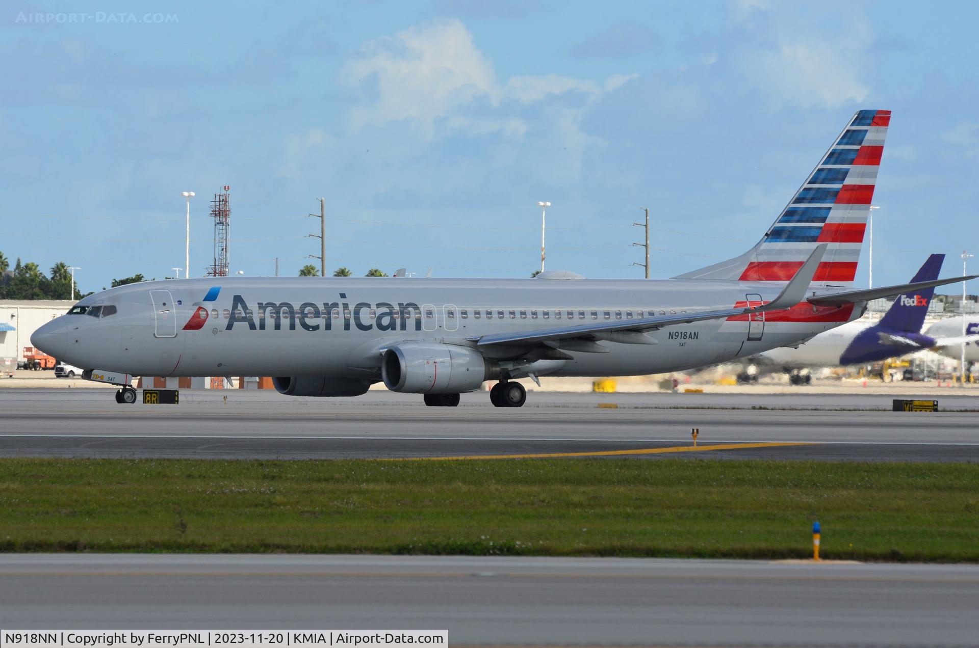 N918NN, 2013 Boeing 737-823 C/N 33228, AA B738