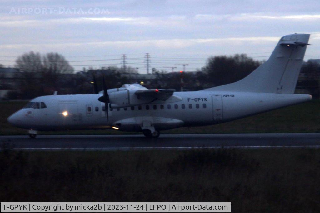 F-GPYK, 1997 ATR 42-500 C/N 537, Take off